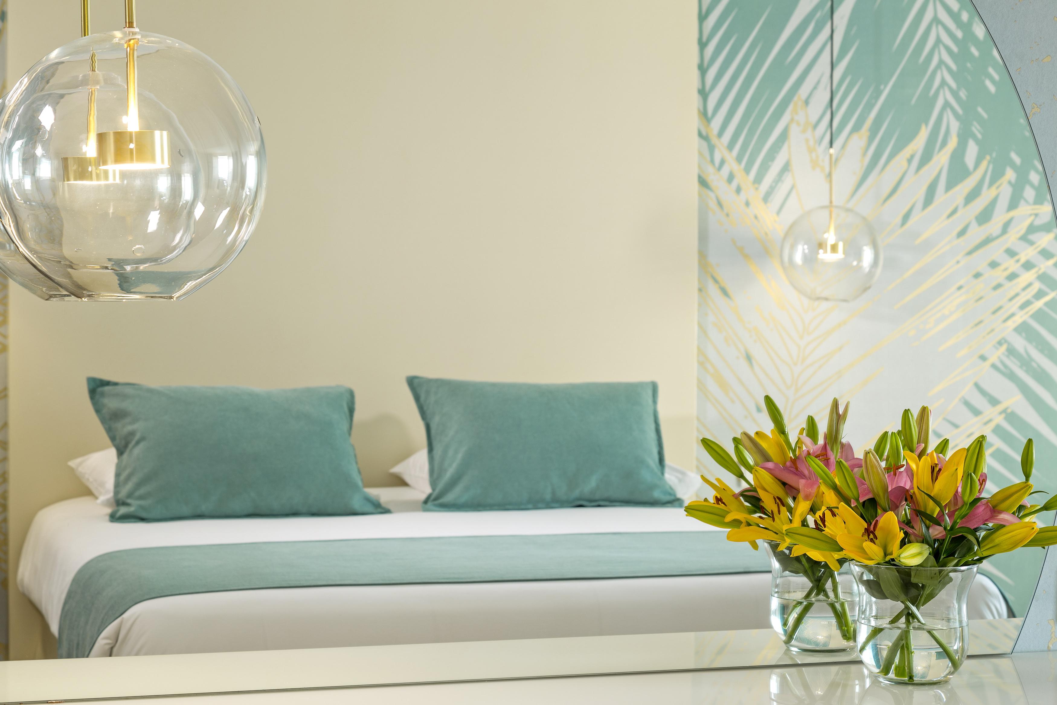 Ivi Mare - Designed For Adults By Louis Hotels Geroskipou Екстериор снимка A bedroom at the hotel
