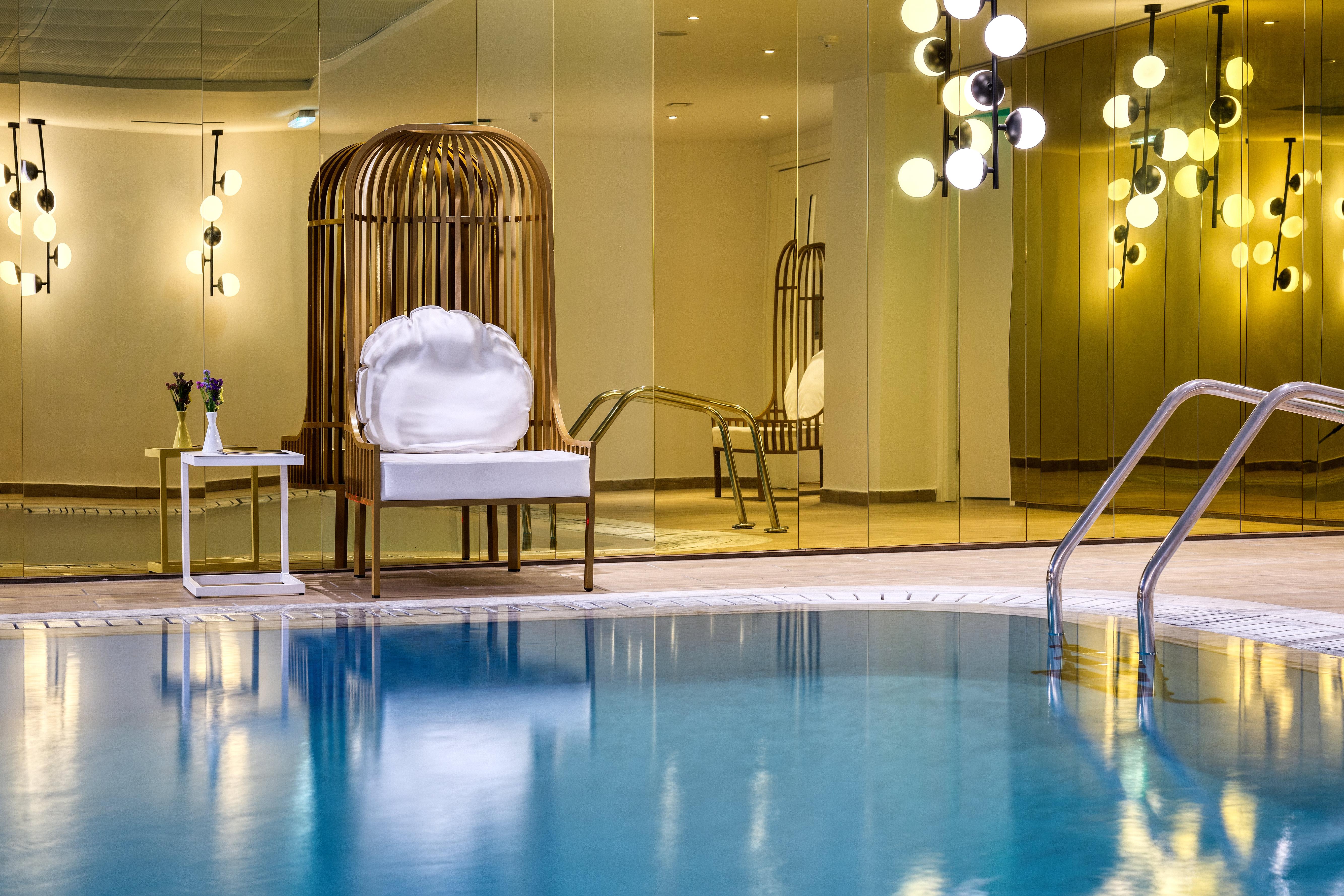 Ivi Mare - Designed For Adults By Louis Hotels Geroskipou Екстериор снимка The pool at the Mandarin Oriental, Munich
