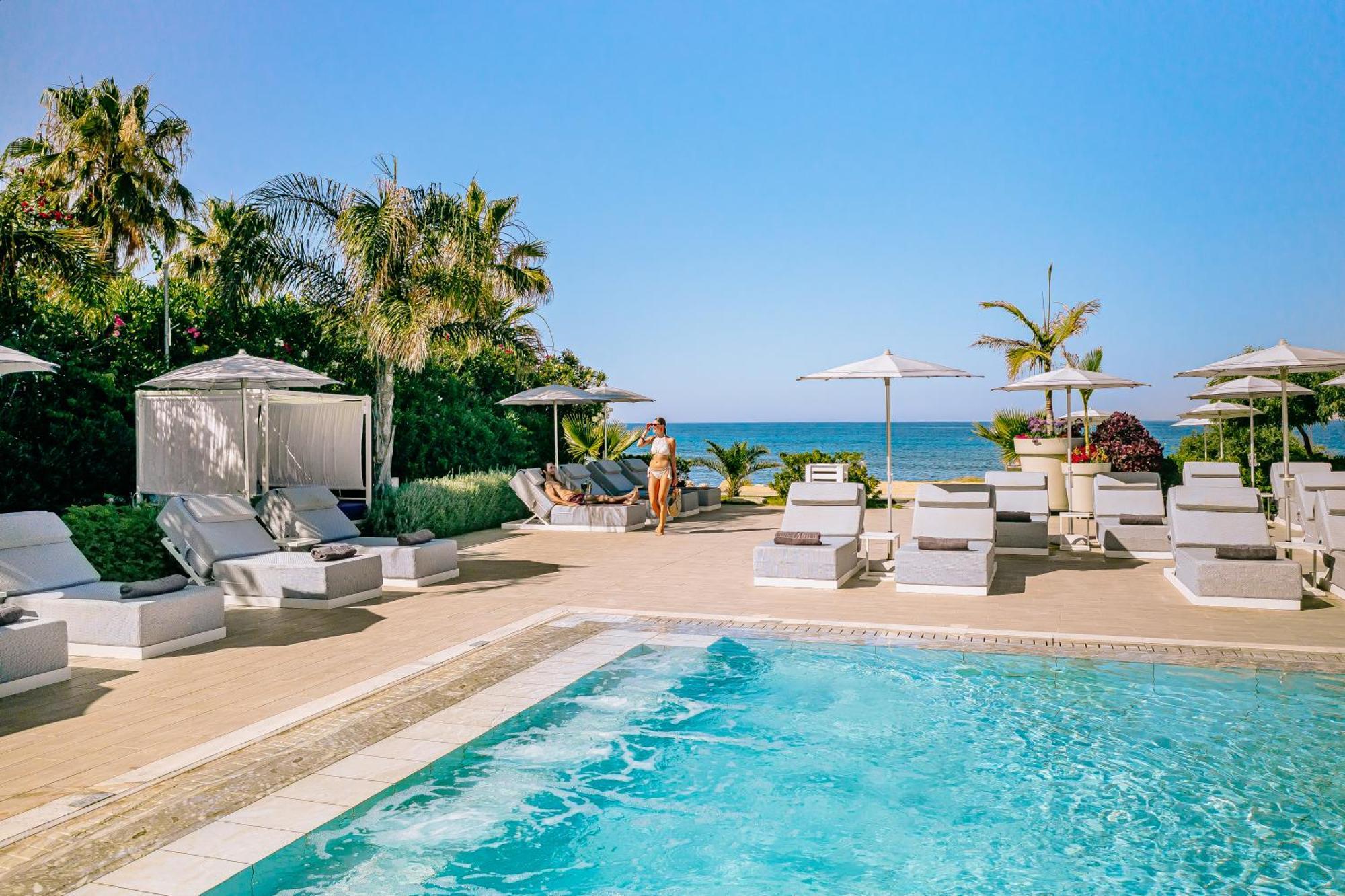 Ivi Mare - Designed For Adults By Louis Hotels Geroskipou Екстериор снимка The Beach Club at The Standard, Miami Beach