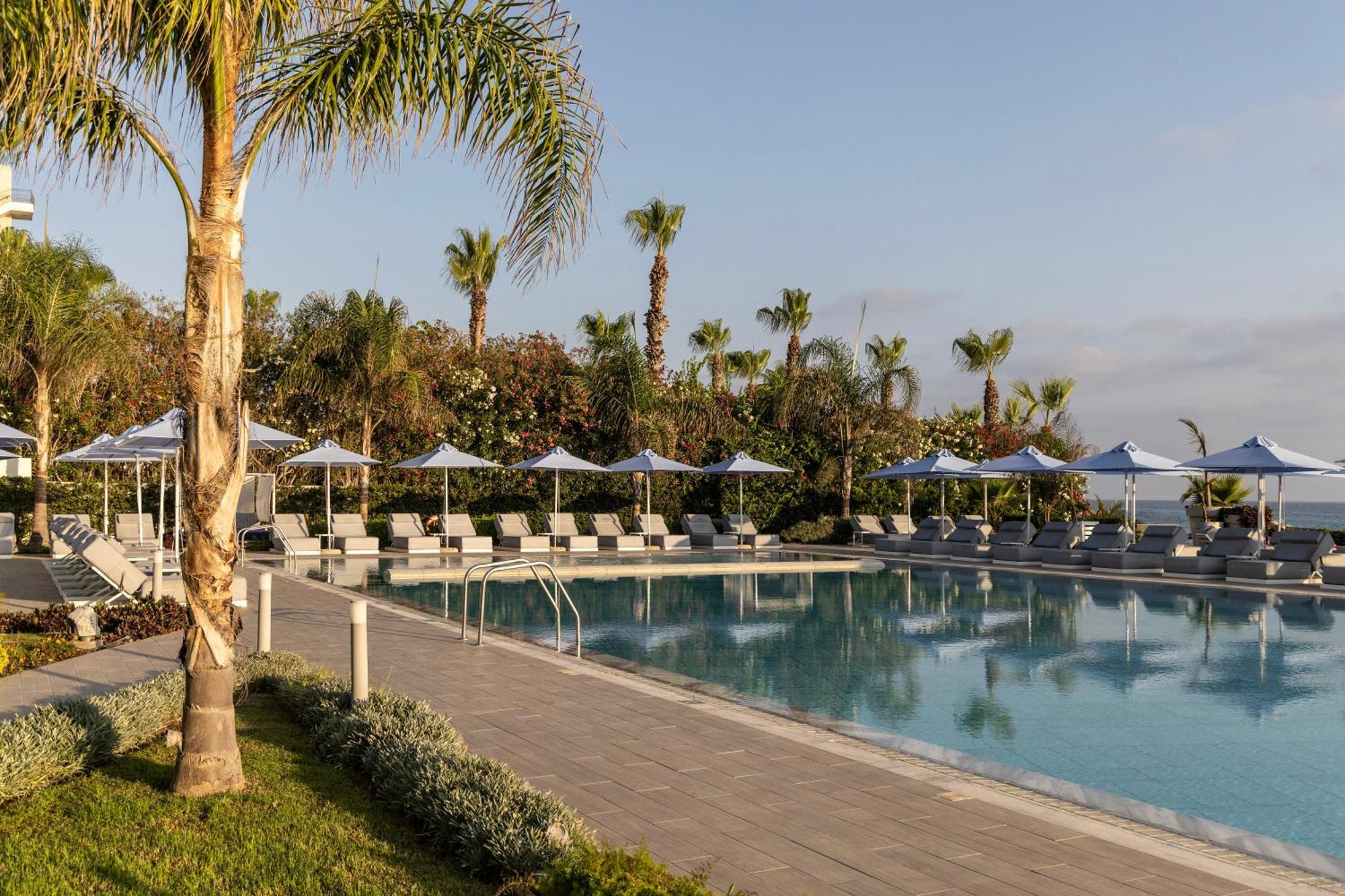 Ivi Mare - Designed For Adults By Louis Hotels Geroskipou Екстериор снимка The pool at the hotel