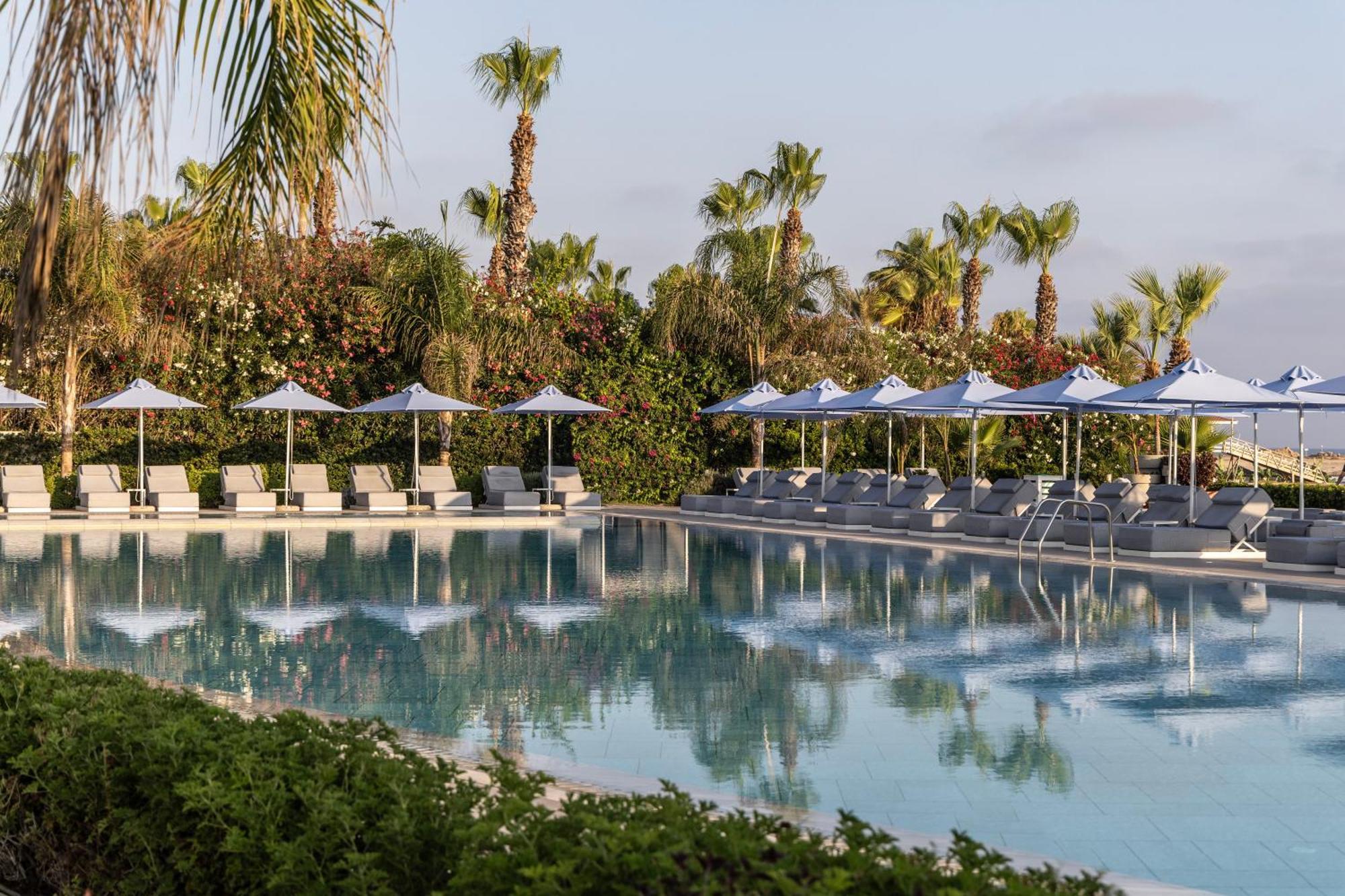 Ivi Mare - Designed For Adults By Louis Hotels Geroskipou Екстериор снимка The pool at the hotel