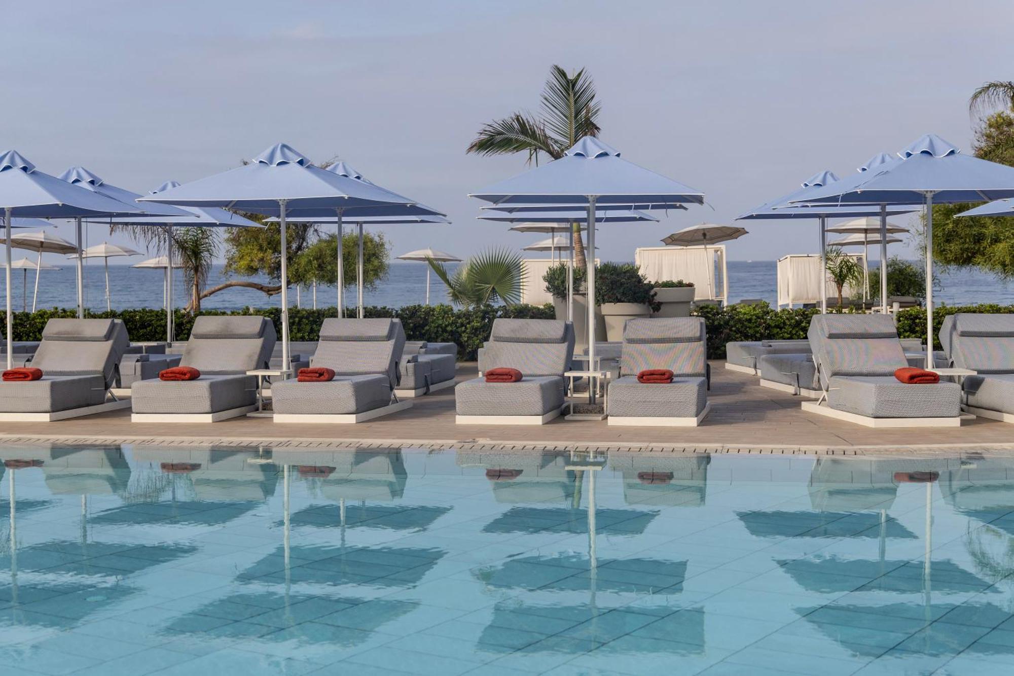 Ivi Mare - Designed For Adults By Louis Hotels Geroskipou Екстериор снимка The swimming pool at the hotel