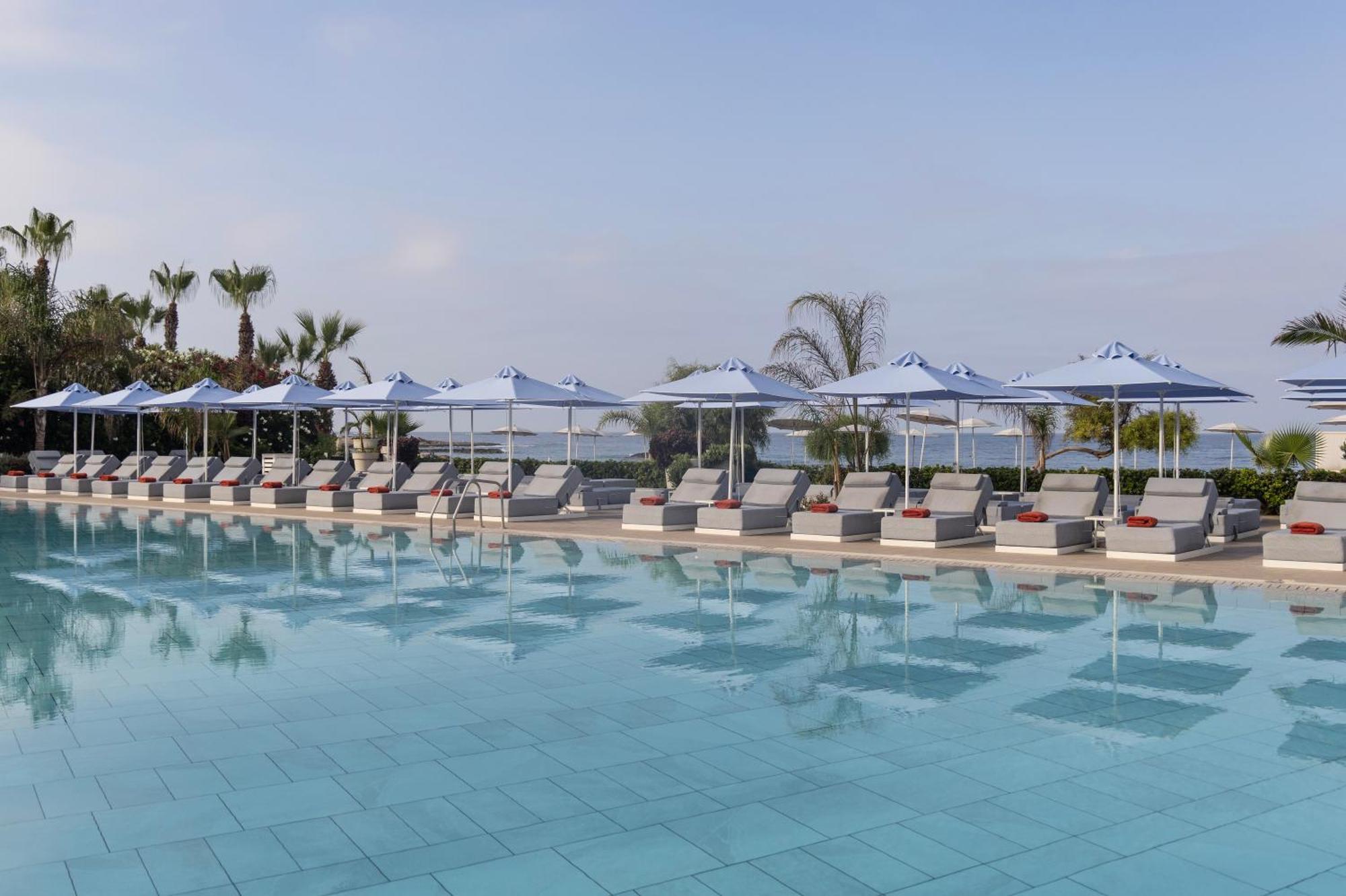 Ivi Mare - Designed For Adults By Louis Hotels Geroskipou Екстериор снимка The swimming pool at the hotel
