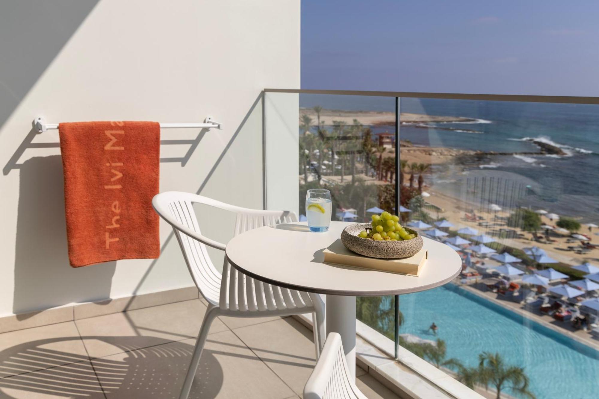 Ivi Mare - Designed For Adults By Louis Hotels Geroskipou Екстериор снимка The View